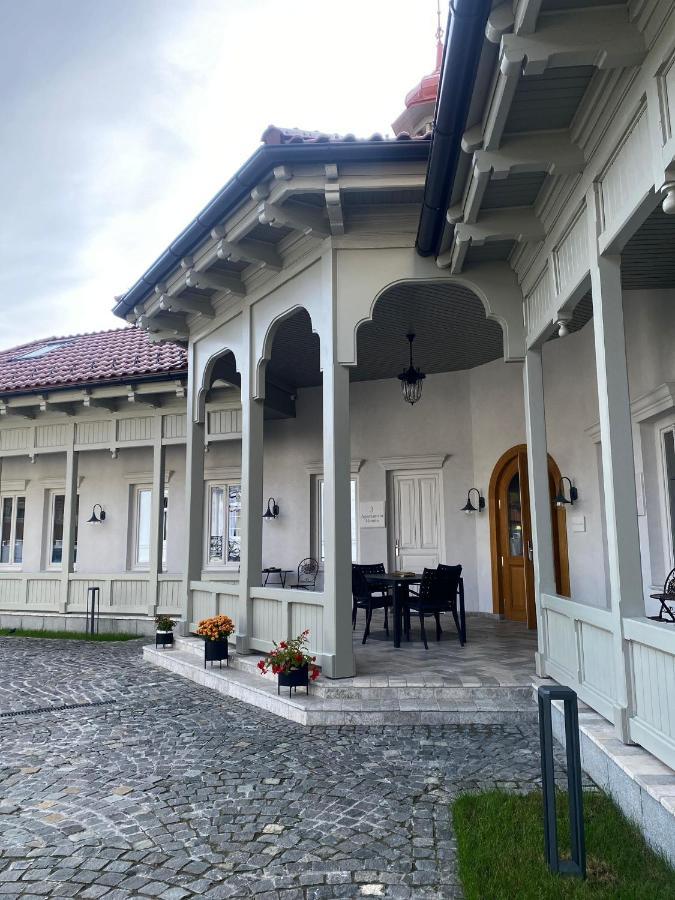 Augsburg Apart Piatra Neamţ Dış mekan fotoğraf