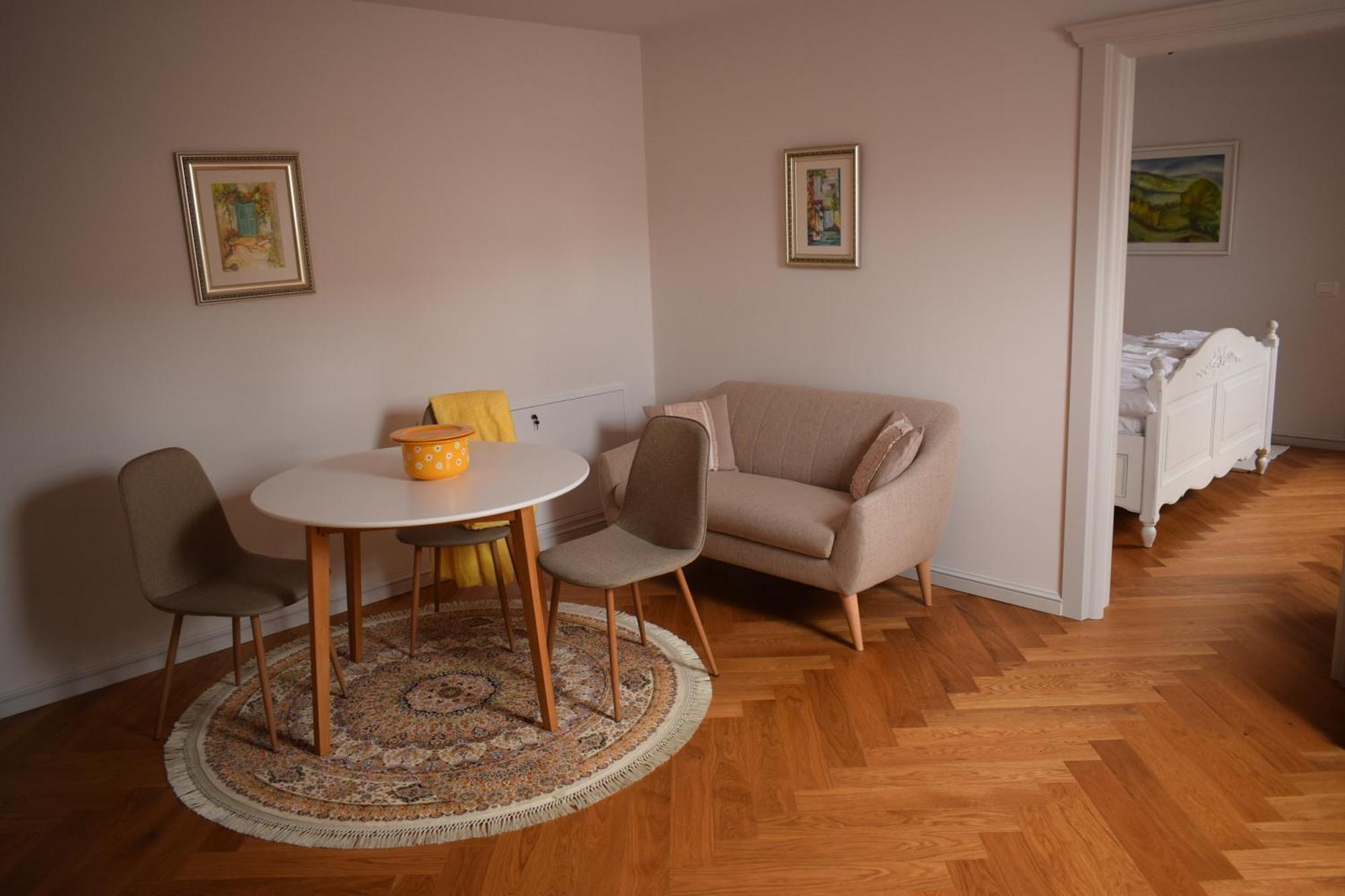 Augsburg Apart Piatra Neamţ Dış mekan fotoğraf