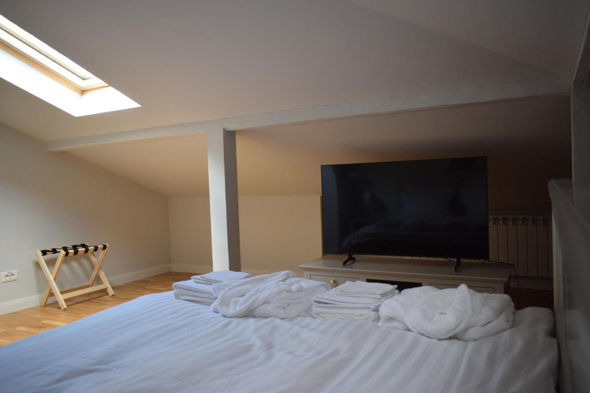 Augsburg Apart Piatra Neamţ Dış mekan fotoğraf