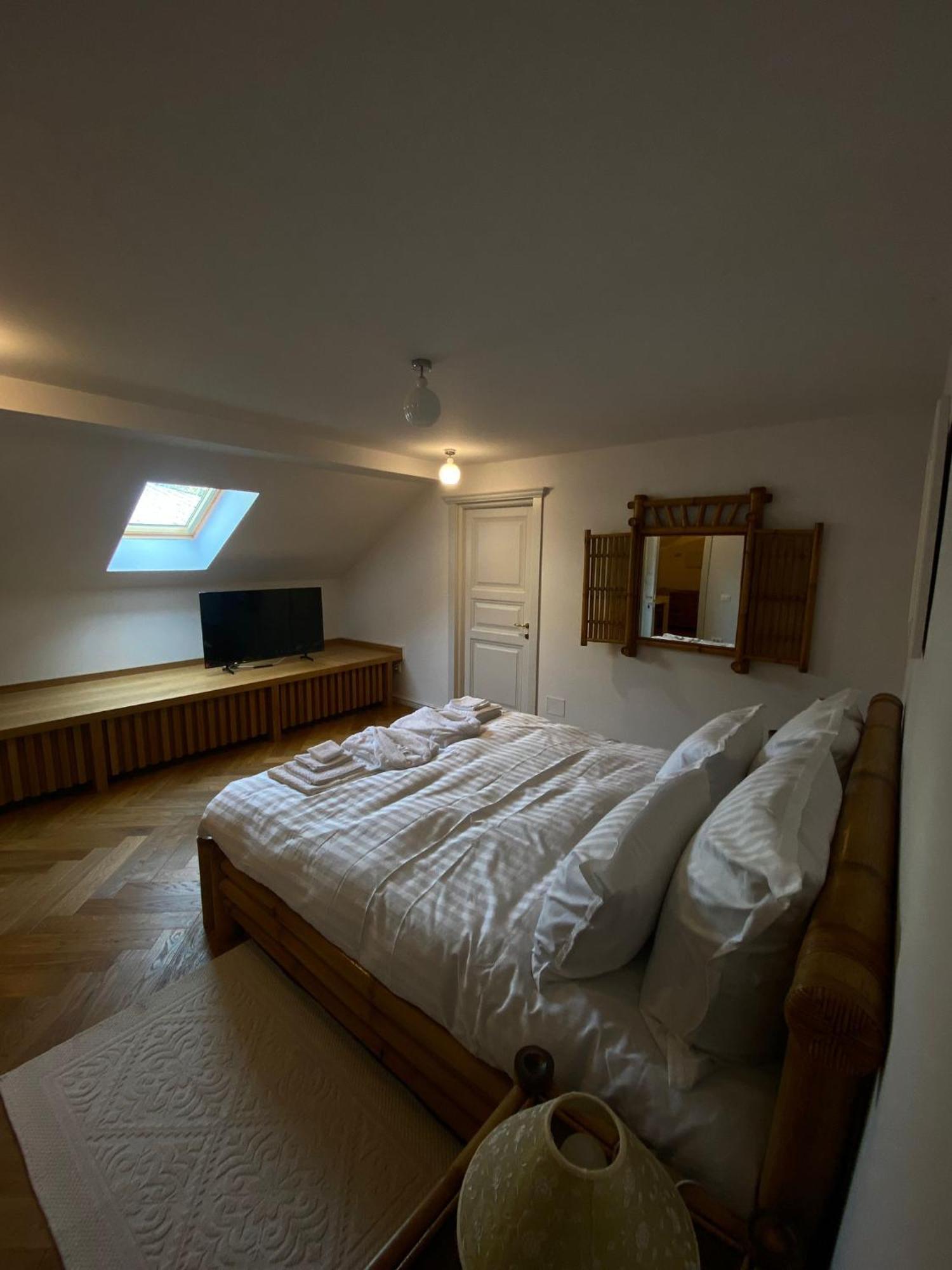 Augsburg Apart Piatra Neamţ Dış mekan fotoğraf