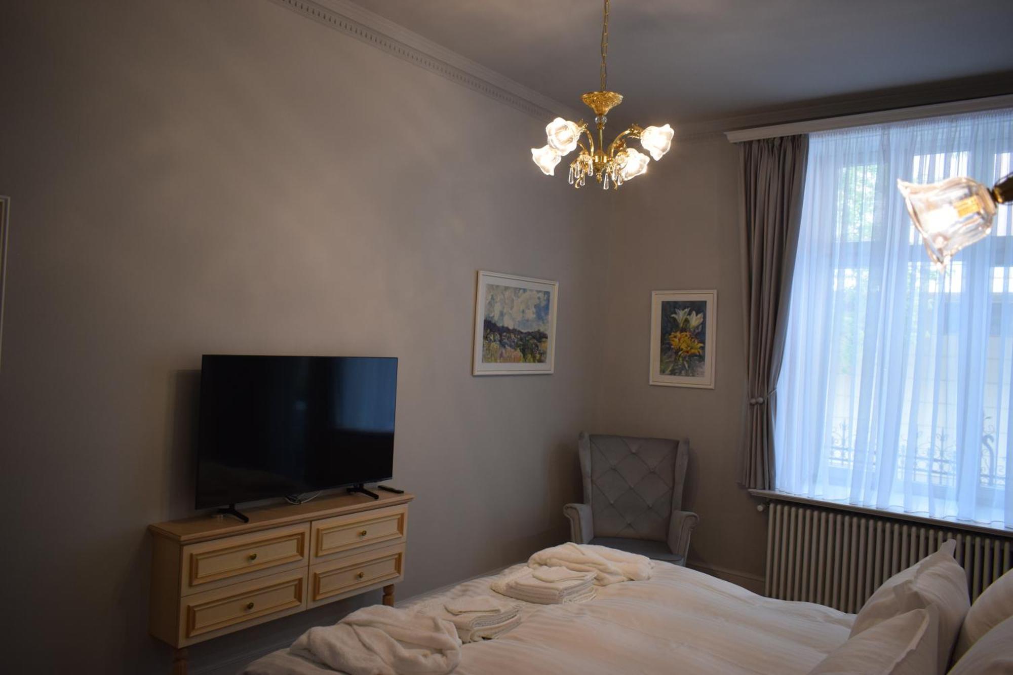 Augsburg Apart Piatra Neamţ Dış mekan fotoğraf