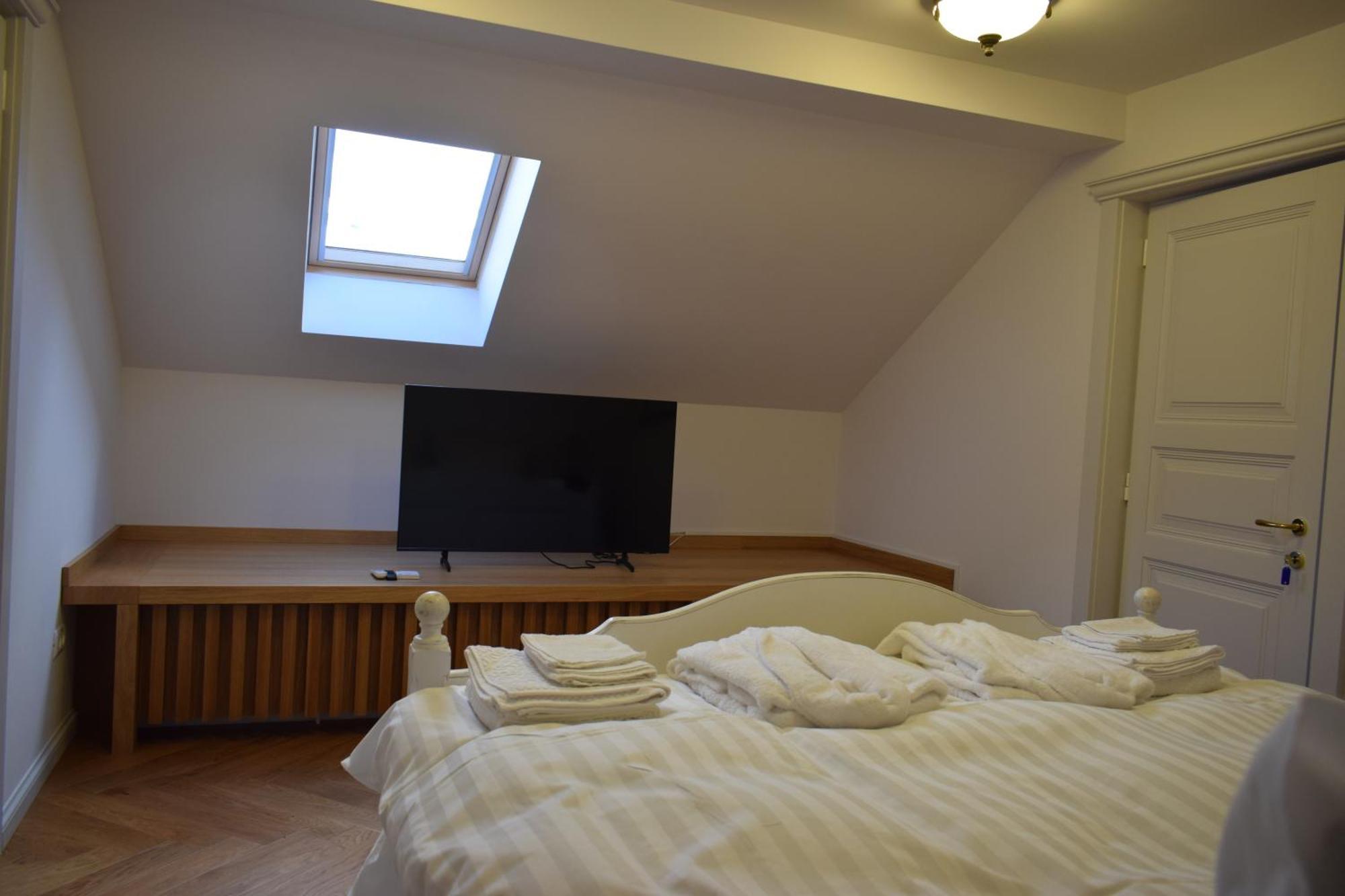 Augsburg Apart Piatra Neamţ Dış mekan fotoğraf